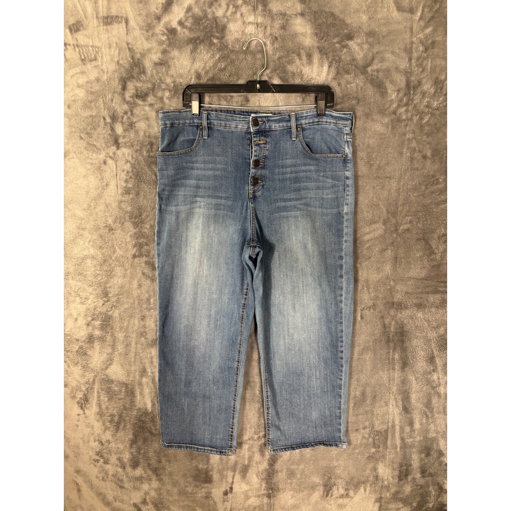 Universal Thread Womens High-Rise Straight Leg Button Fly Crop Jeans Light Wash